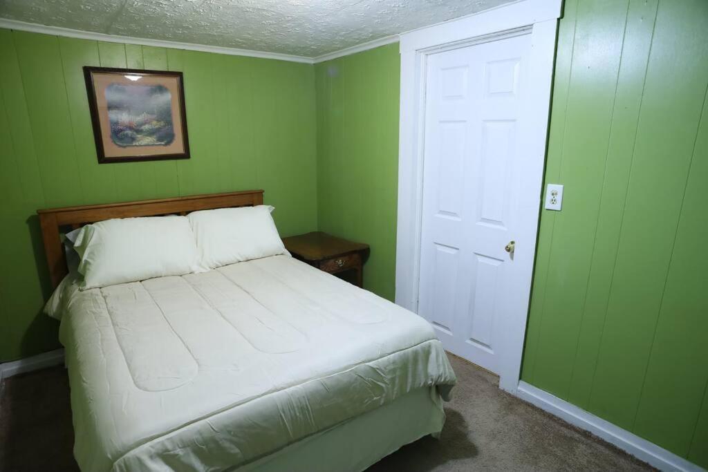 פייטוויל 3-Bedroom Apt. Ideal Location Near New River Gorge מראה חיצוני תמונה