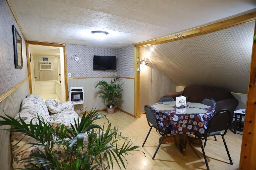 פייטוויל 3-Bedroom Apt. Ideal Location Near New River Gorge מראה חיצוני תמונה