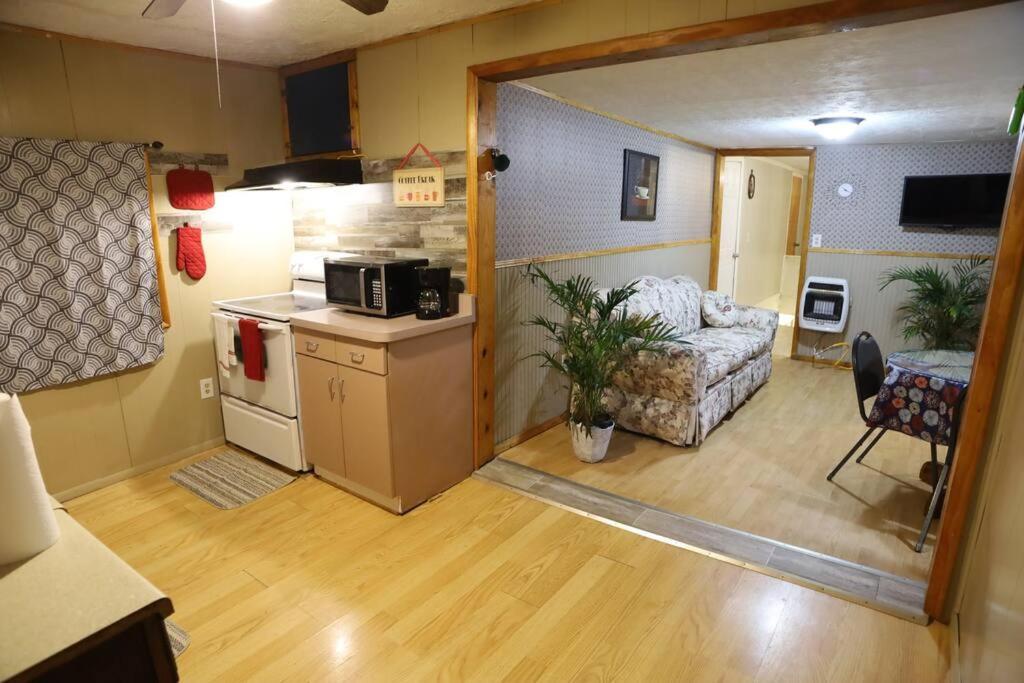 פייטוויל 3-Bedroom Apt. Ideal Location Near New River Gorge מראה חיצוני תמונה